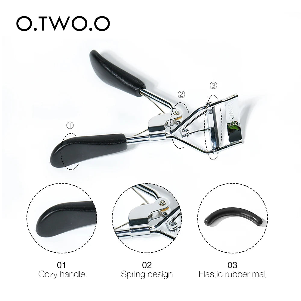 O.TWO.O Eyelash Curler